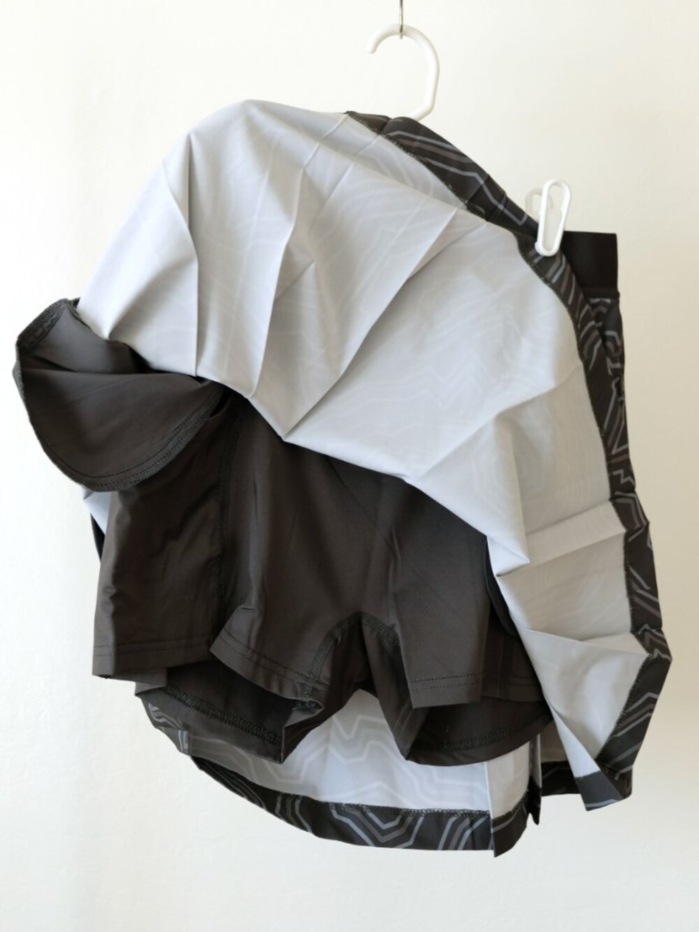 J.Lindeberg Golf Skirt Bundle: Amy in Dark Blue, Alesia in Topo Asphalt, Medium - Picture 5 of 15
